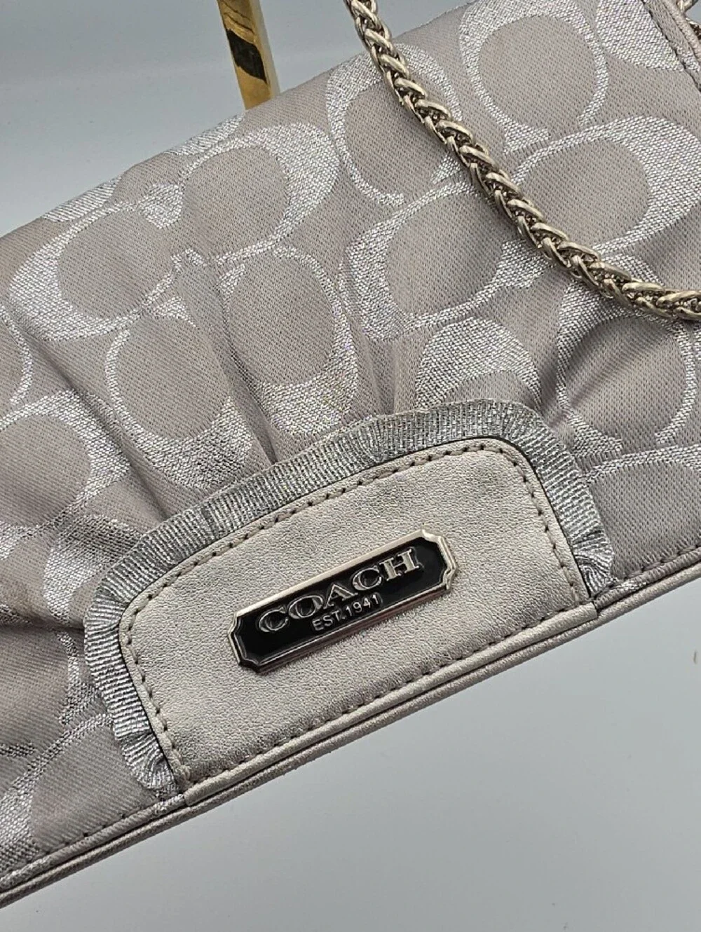 Coach Silver Metallic Shine Signature Mono Small Chain Crossbody/Wallet (EUC)🩶